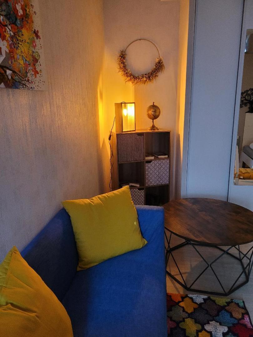 Studio Bourbon Apartment Ла Рош-Позе Екстериор снимка